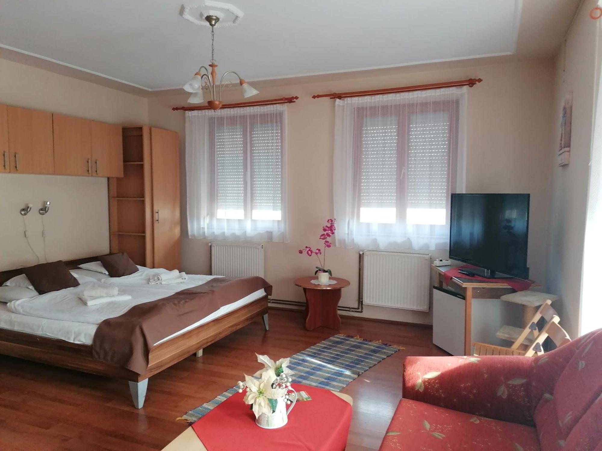 Hotel Iglodi Panzio Kunszentmárton Zewnętrze zdjęcie
