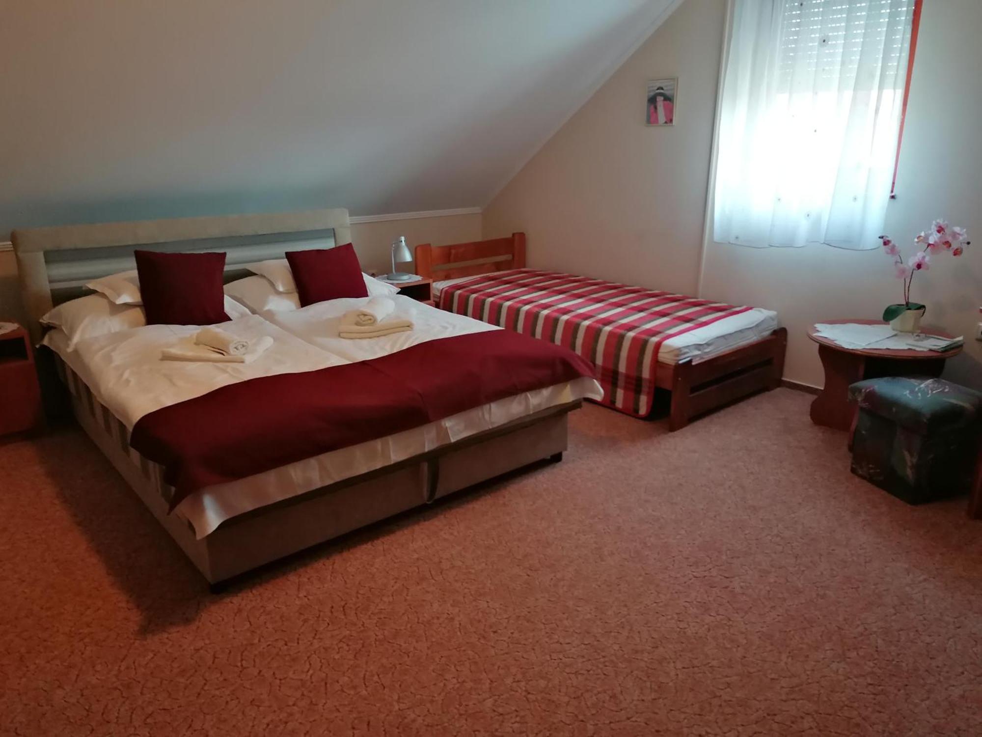 Hotel Iglodi Panzio Kunszentmárton Zewnętrze zdjęcie